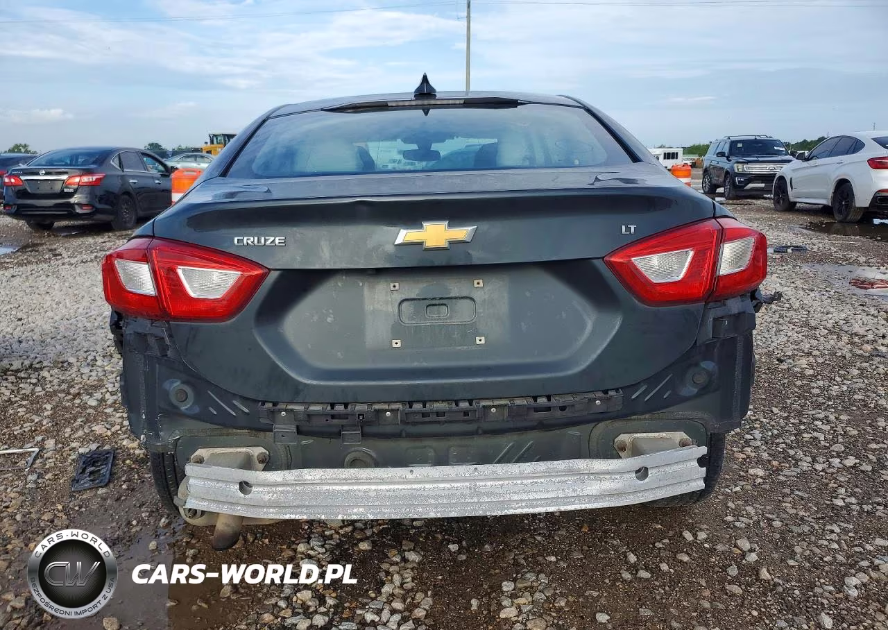 2018 Chevrolet Cruze Lt VIN:1G1BE5SM5J7128744 - 6