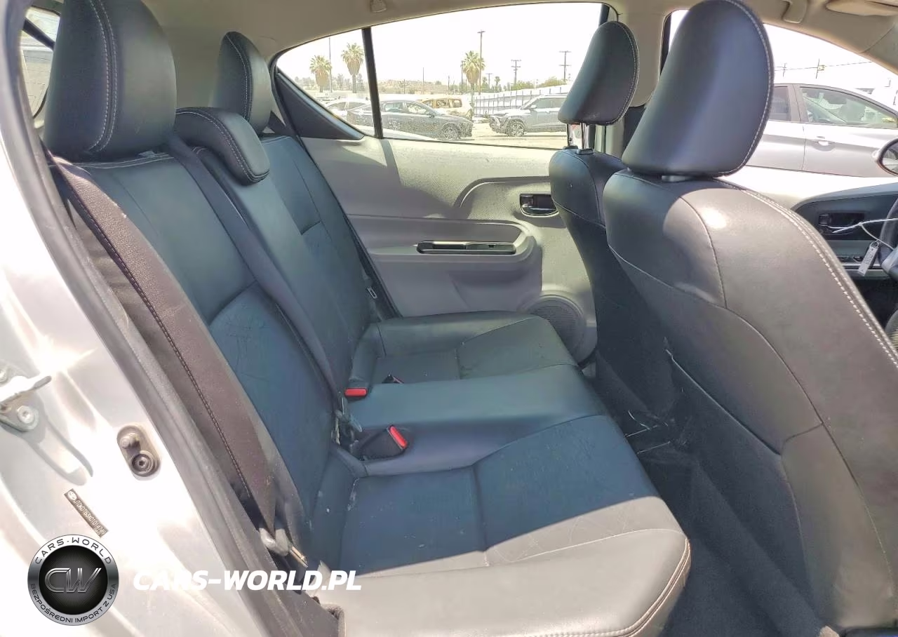 2012 Toyota Prius C Four VIN:JTDKDTB3XC1014749 - 10
