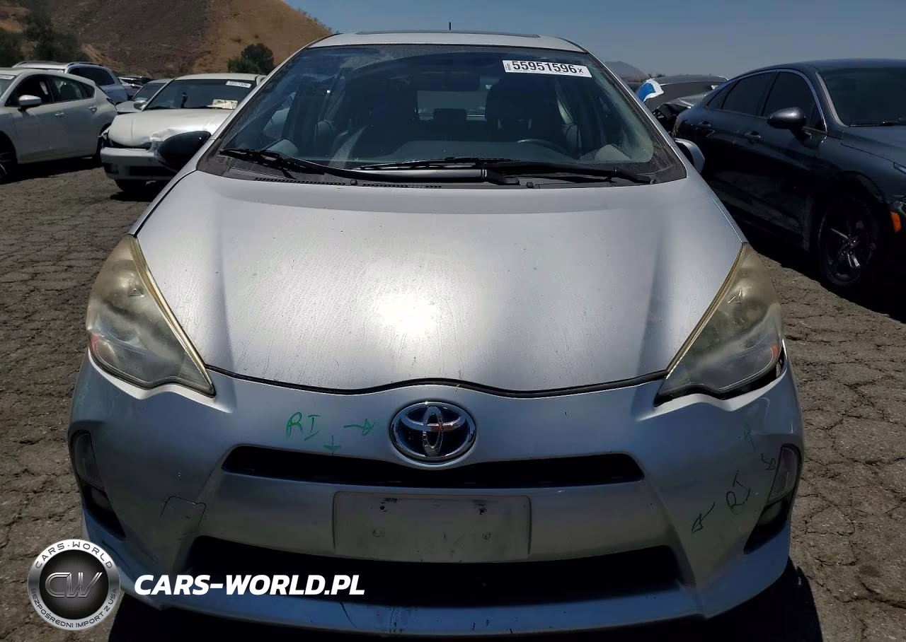 2012 Toyota Prius C Four VIN:JTDKDTB3XC1014749 - 5