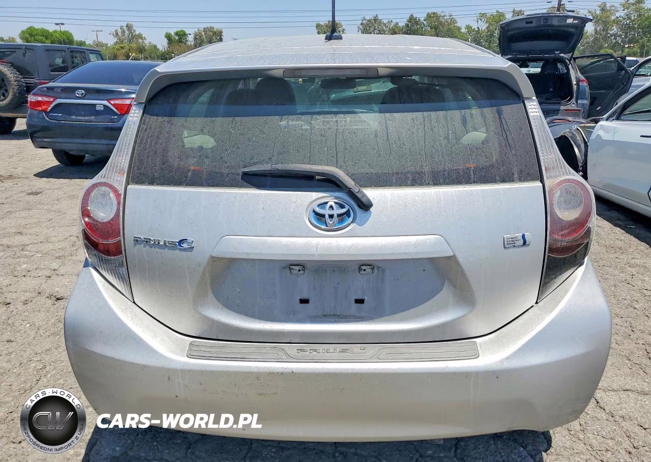 2012 Toyota Prius C Four VIN:JTDKDTB3XC1014749 - 6