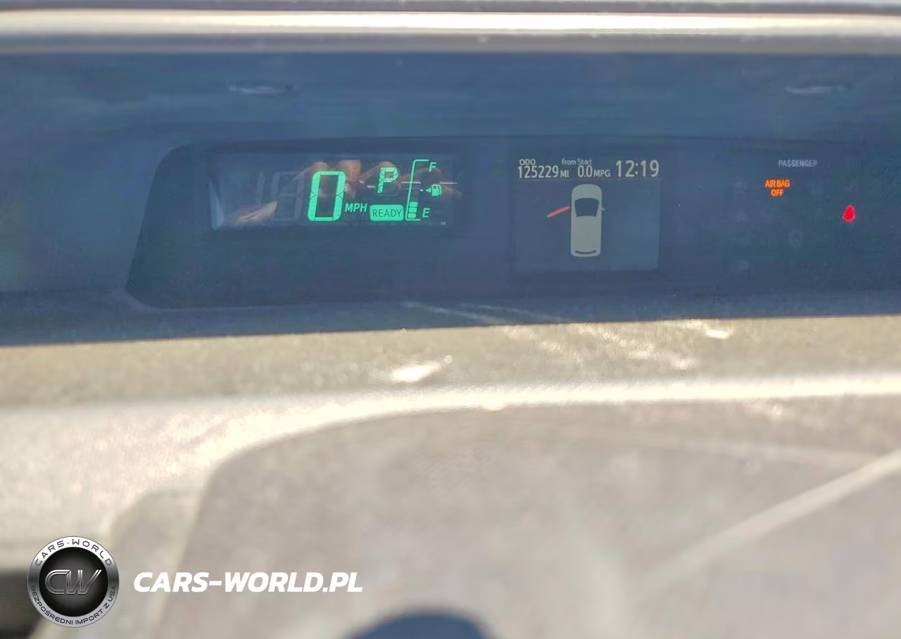 2012 Toyota Prius C Four VIN:JTDKDTB3XC1014749 - 9