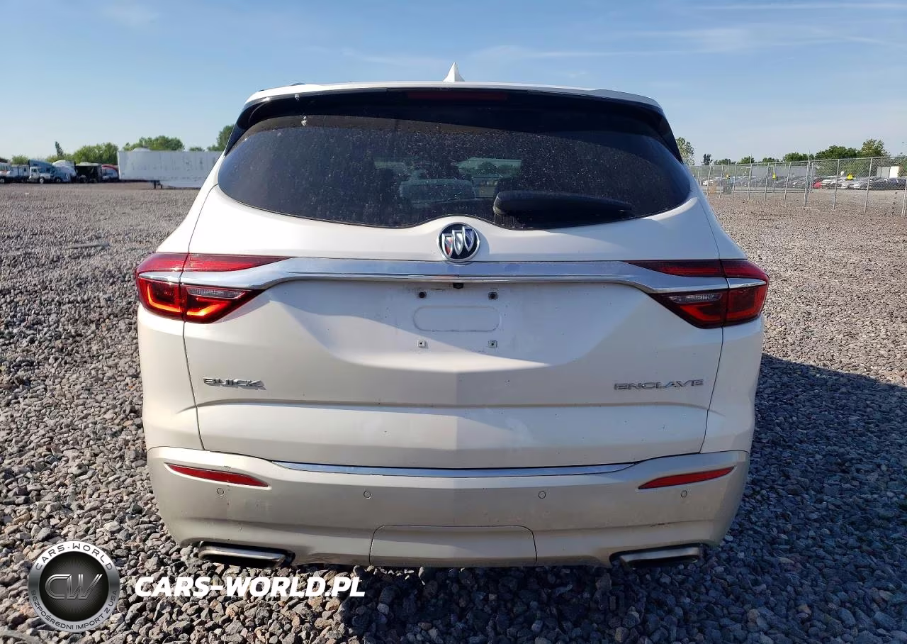 2018 Buick Enclave Essence VIN:5GAERBKW3JJ188437 - 6