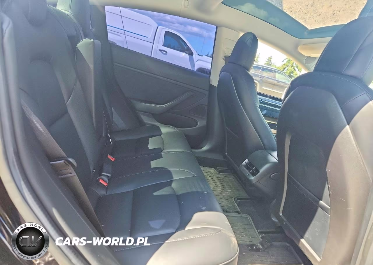 2018 Tesla Model 3 VIN:5YJ3E1EB4JF110843 - 10