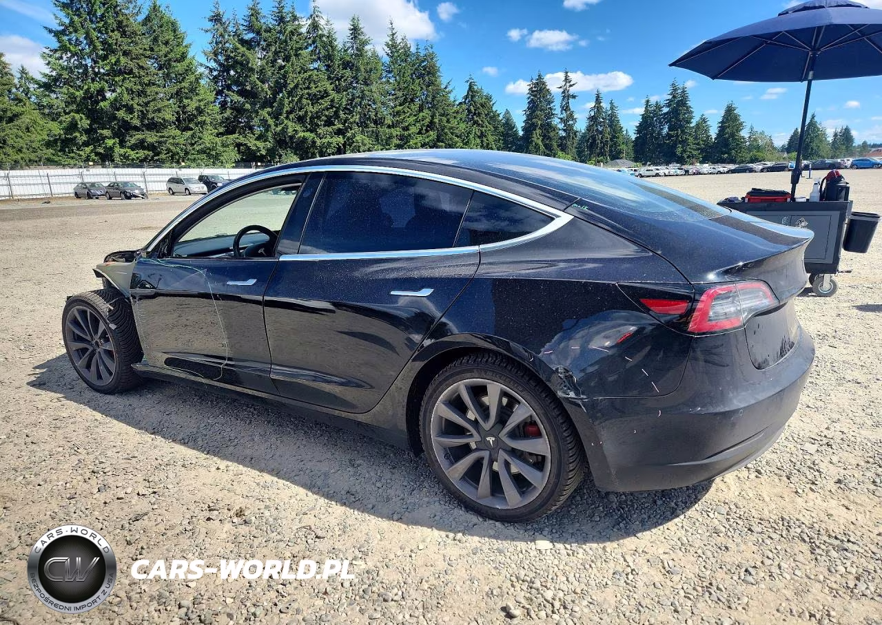 2018 Tesla Model 3 VIN:5YJ3E1EB4JF110843 - 2