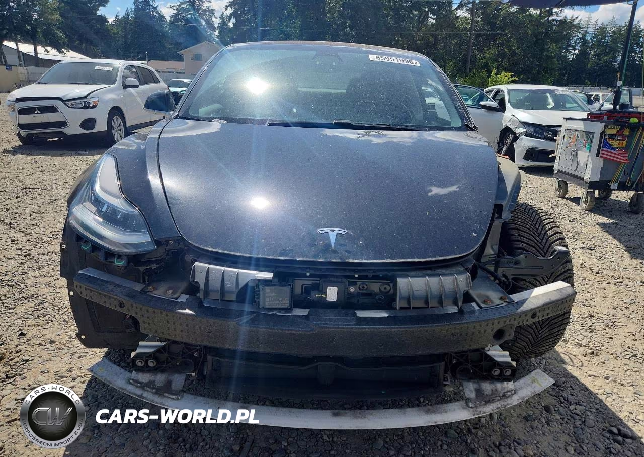 2018 Tesla Model 3 VIN:5YJ3E1EB4JF110843 - 5