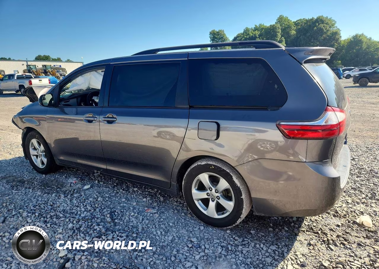 2017 Toyota Sienna Le VIN:5TDKZ3DC5HS791879 - 2