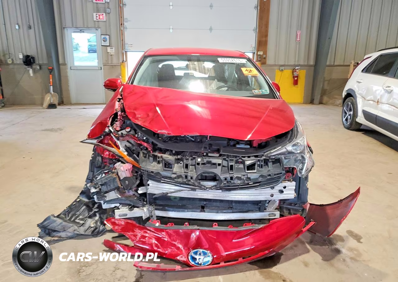 2016 Toyota Prius Four VIN:JTDKARFU5G3522328 - 5