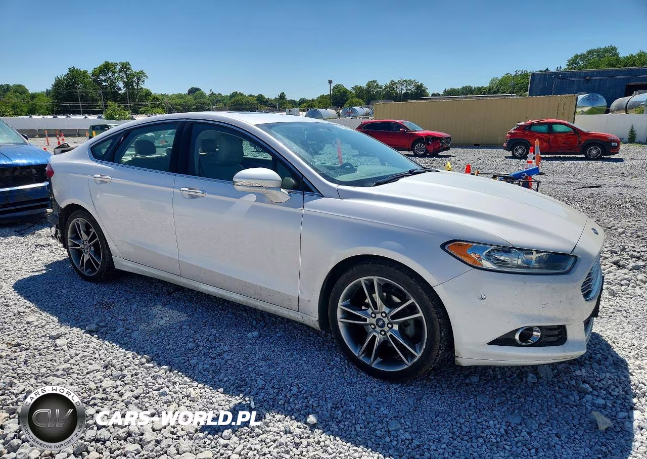 2015 Ford Fusion Titanium VIN:3FA6P0K91FR101242 - 4