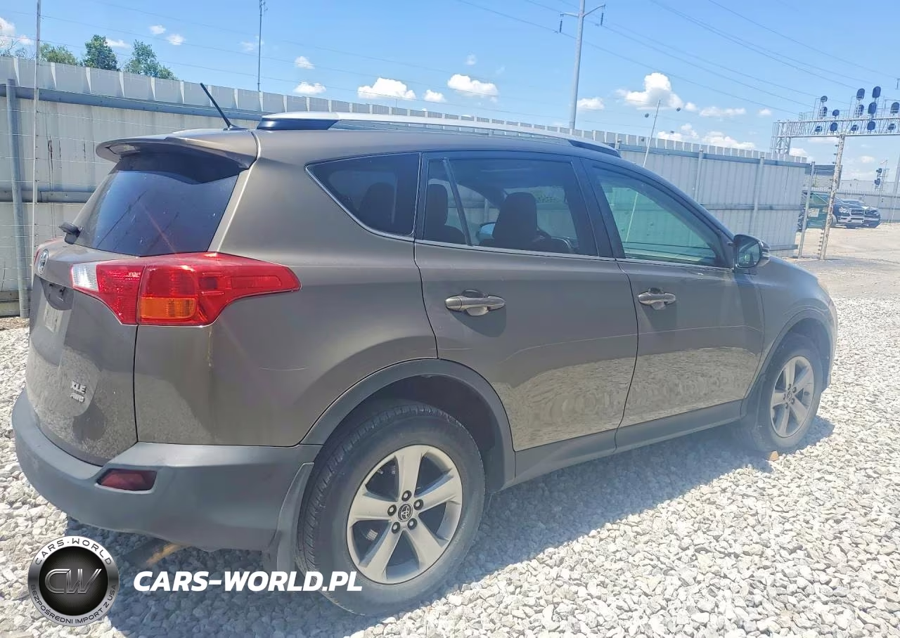 2015 Toyota Rav4 Xle VIN:2T3RFREV2FW243229 - 3
