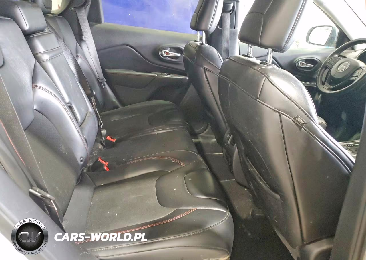 2019 Jeep Cherokee Trailhawk VIN:1C4PJMBN3KD400819 - 11