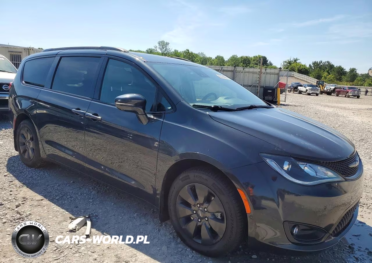 2020 Chrysler Pacifica Hybrid Limited VIN:2C4RC1N76LR120213 - 4