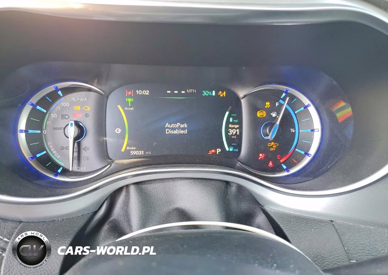 2020 Chrysler Pacifica Hybrid Limited VIN:2C4RC1N76LR120213 - 9