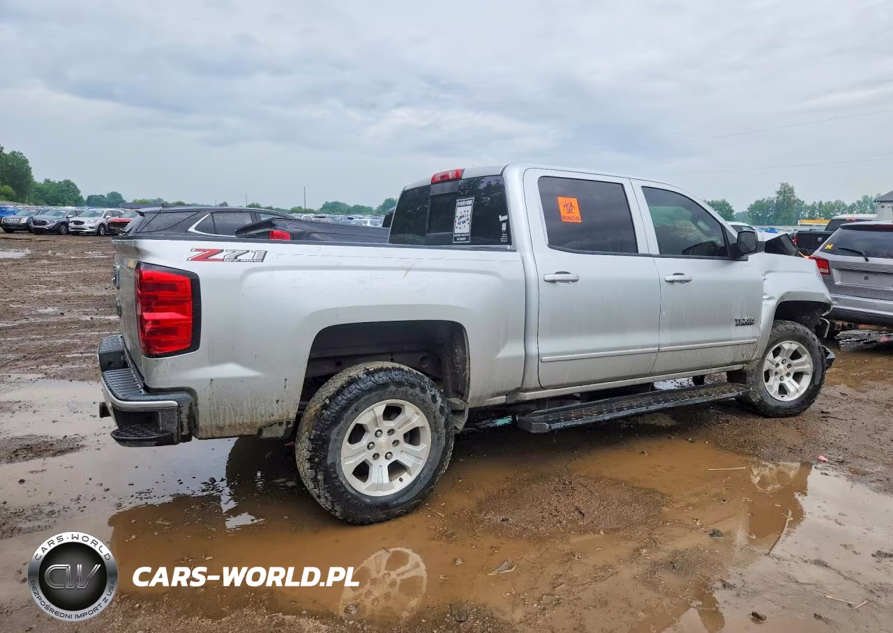 2018 Chevrolet Silverado K1500 Lt VIN:3GCUKREC4JG185704 - 3