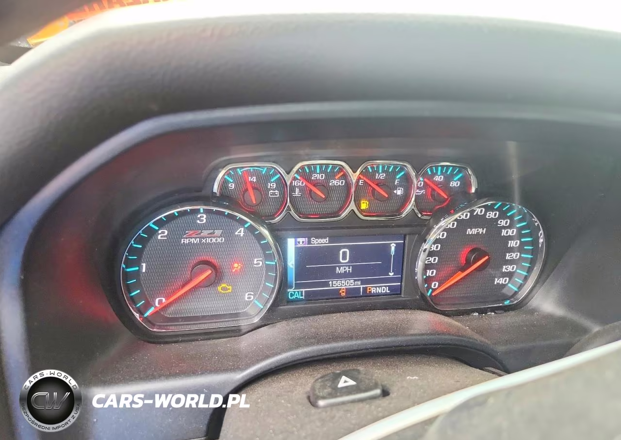 2018 Chevrolet Silverado K1500 Lt VIN:3GCUKREC4JG185704 - 9