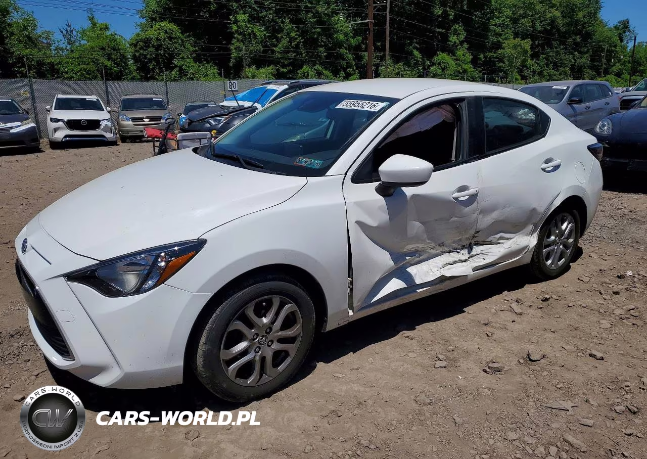 2017 Toyota Yaris Ia Base – zdjęcie 1 z 12