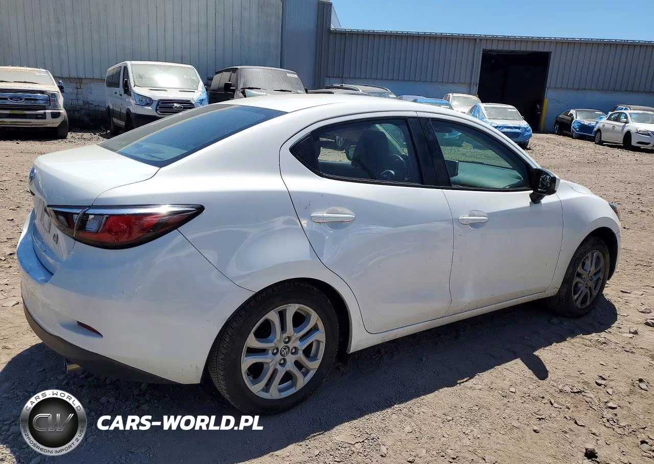 2017 Toyota Yaris Ia Base VIN:3MYDLBYV3HY173681 - 3