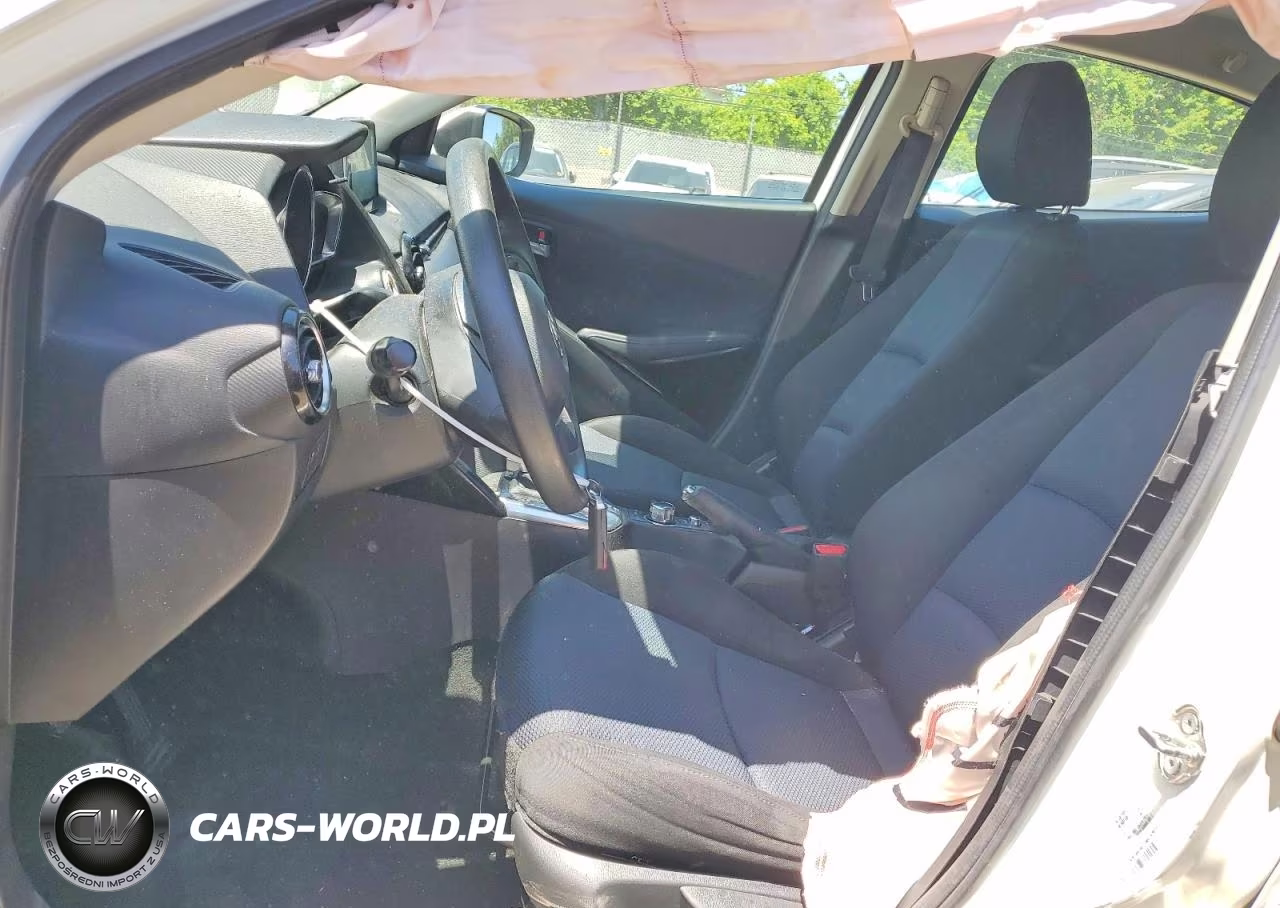 2017 Toyota Yaris Ia Base VIN:3MYDLBYV3HY173681 - 7