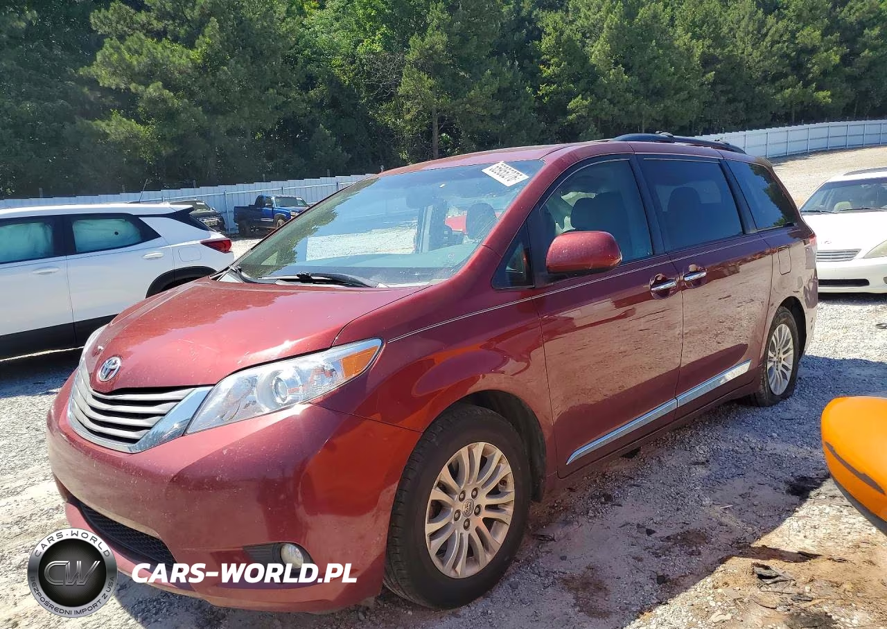 2014 Toyota Sienna Xle 8-Passenger – zdjęcie 1 z 13