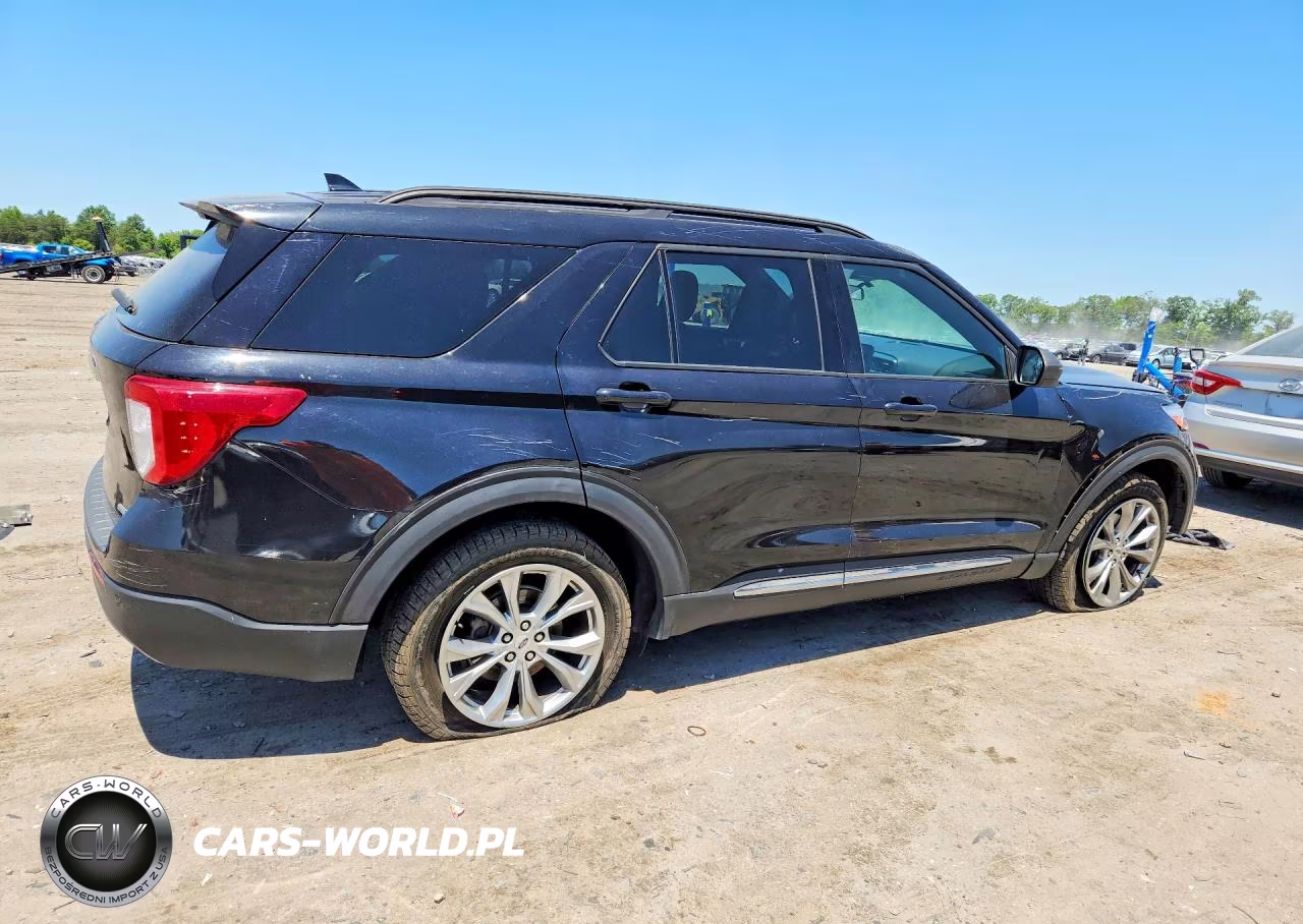 2020 Ford Explorer Xlt VIN:1FMSK8DH8LGB39396 - 3