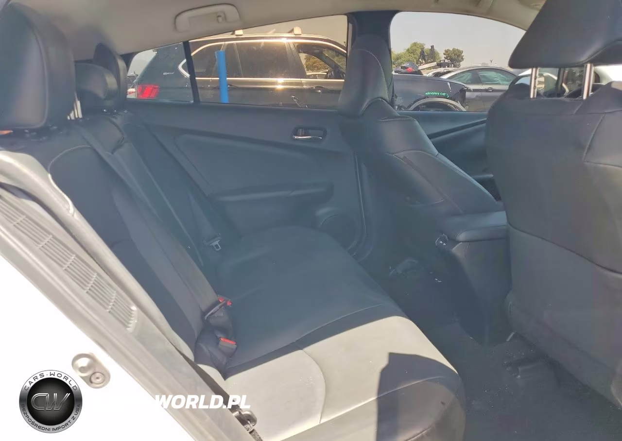2021 Toyota Prius Prime Xle VIN:JTDKAMFP8M3189129 - 10