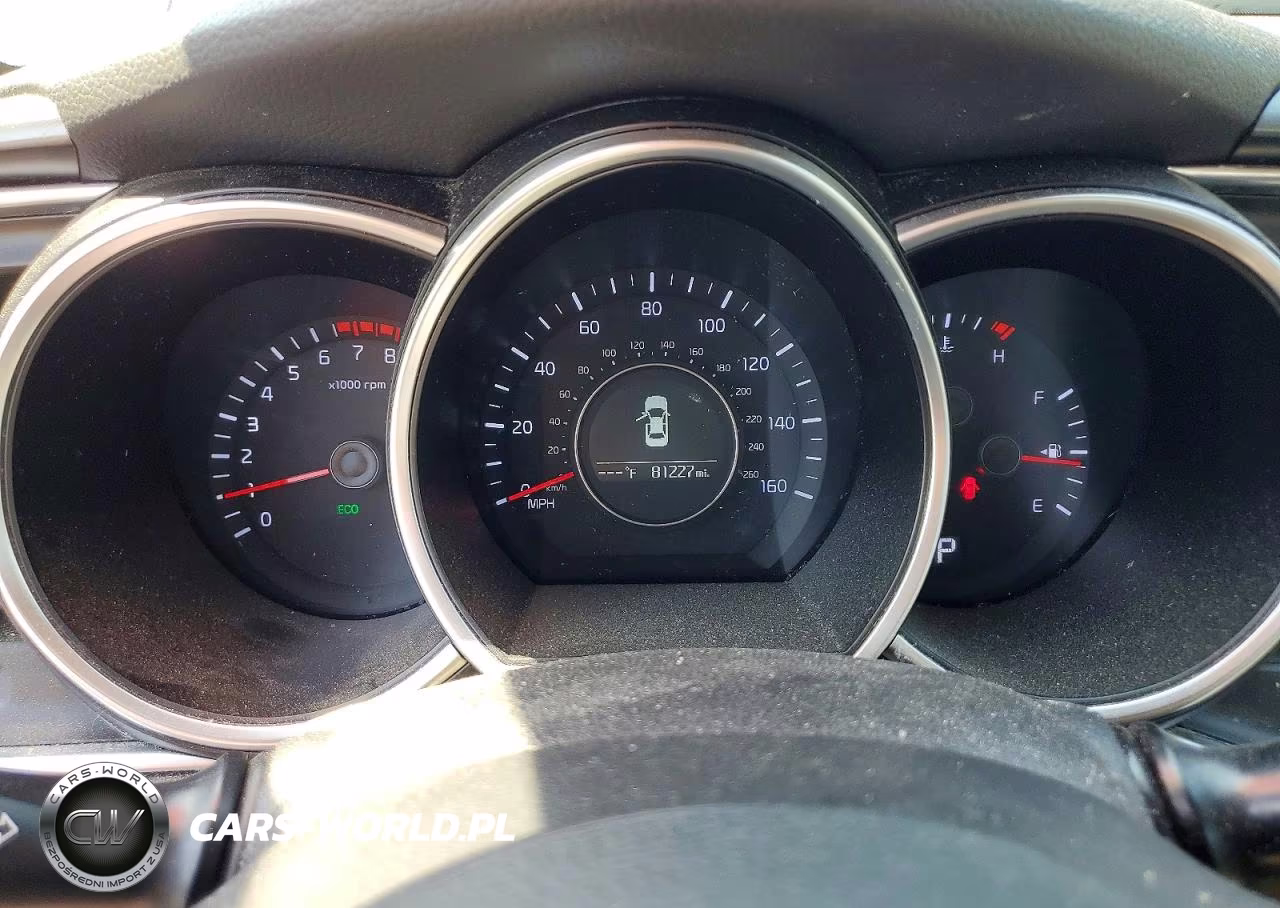 2015 Kia Optima Lx VIN:5XXGM4A72FG366443 - 9