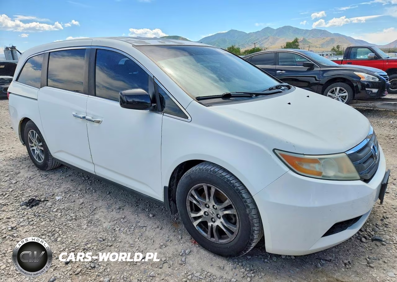 2011 Honda Odyssey Exl VIN:5FNRL5H61BB096181 - 4