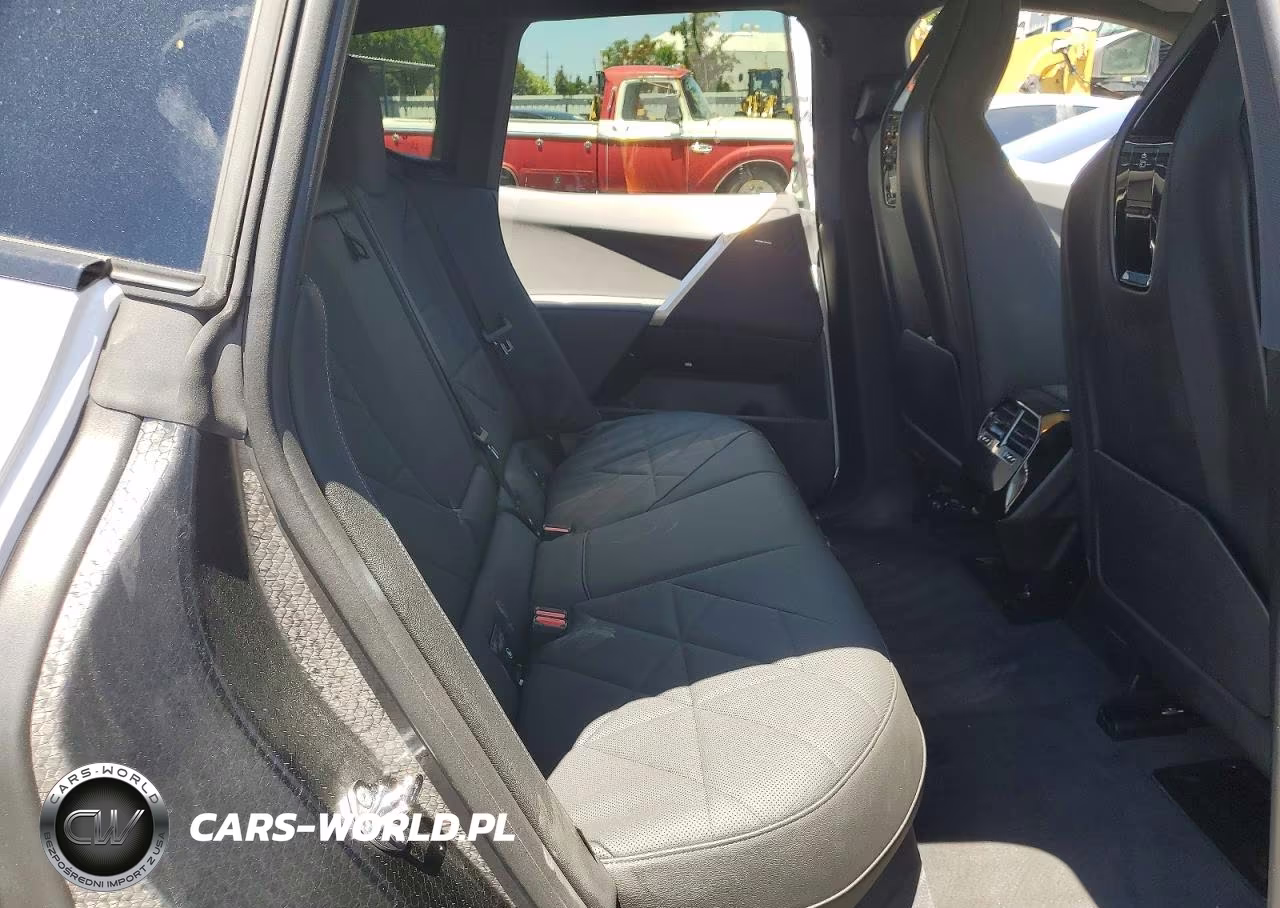 2026 BMW Ix xDrive45 VIN:WB543CF08TCV37618 - 11