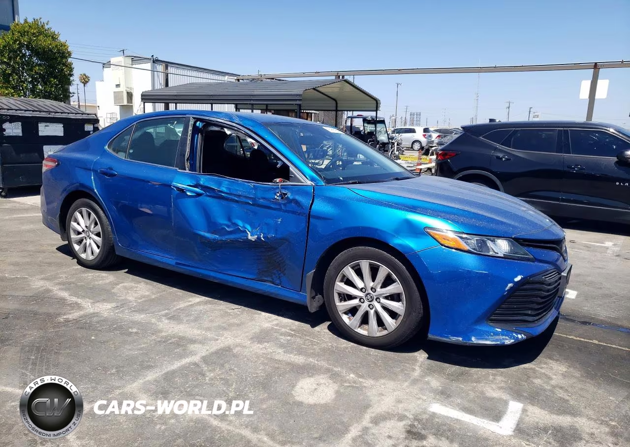 2020 Toyota Camry Le VIN:4T1L11AK8LU325021 - 4