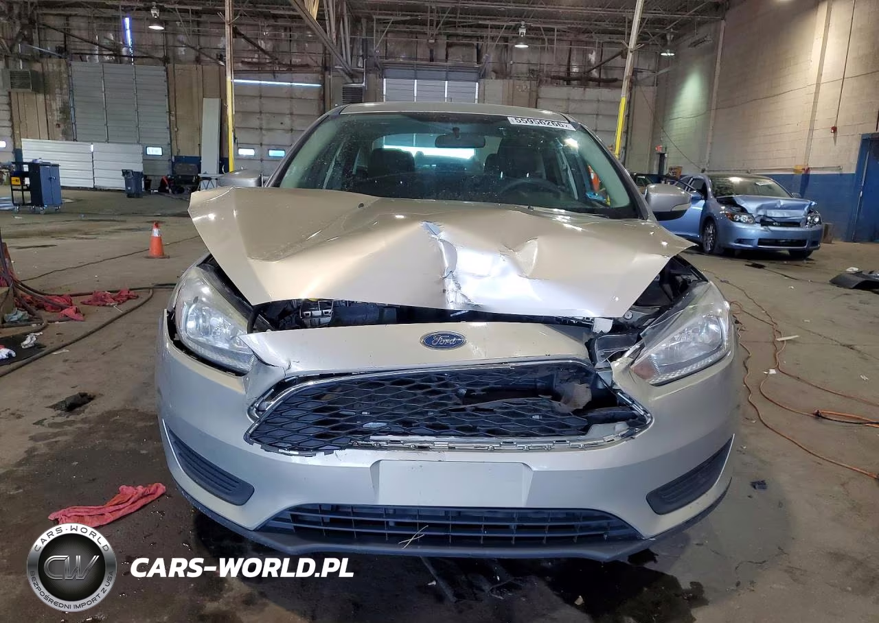 2016 Ford Focus Se VIN:1FADP3F29GL373513 - 5