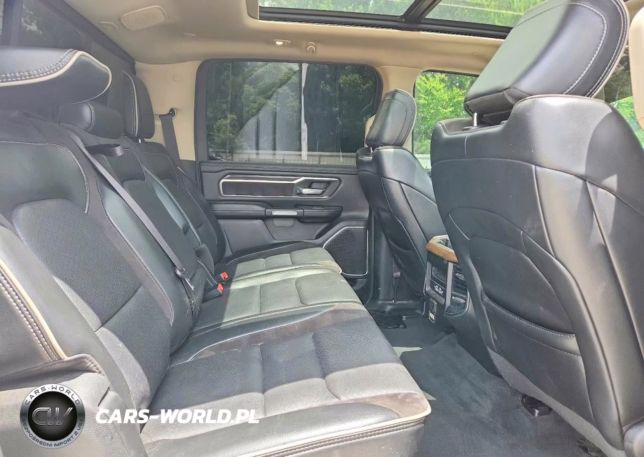 2021 Ram 1500 Laramie VIN:1C6SRFJT2MN538029 - 10