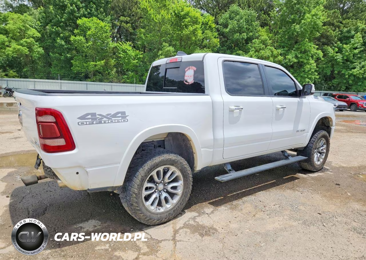 2021 Ram 1500 Laramie VIN:1C6SRFJT2MN538029 - 3