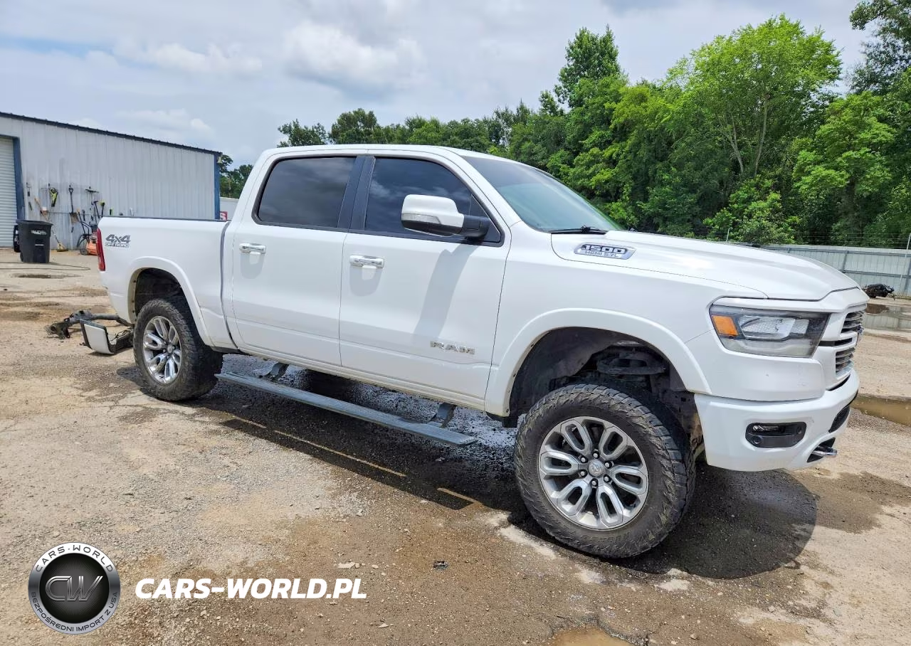 2021 Ram 1500 Laramie VIN:1C6SRFJT2MN538029 - 4