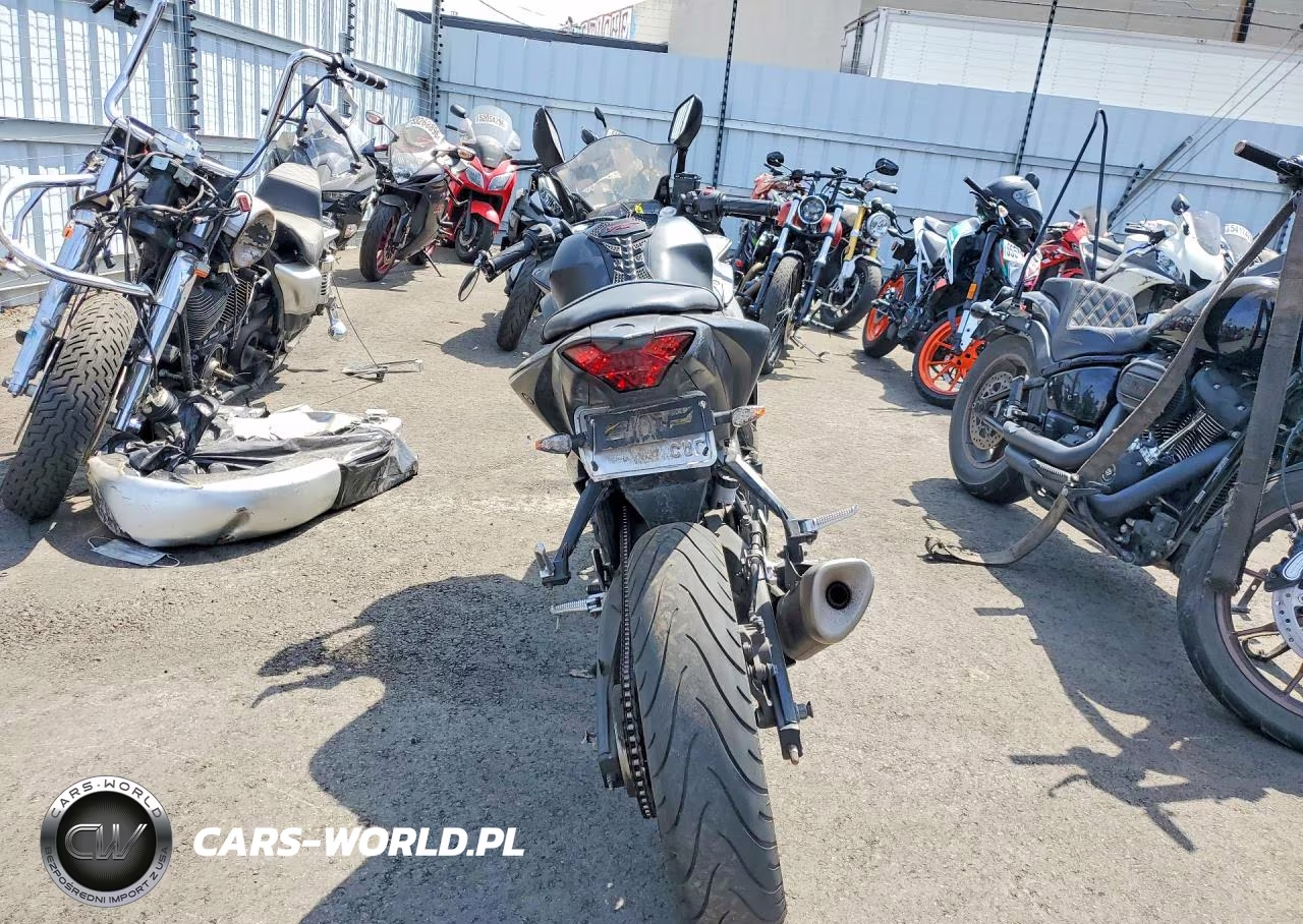 2017 Yamaha Yzfr3 VIN:MH3RH06Y0HK015452 - 4