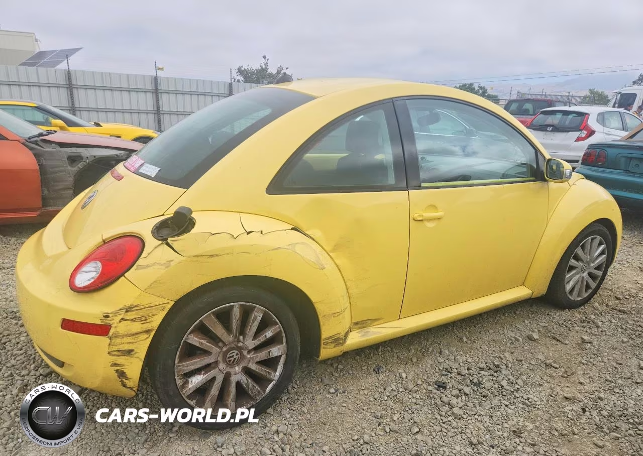 2008 Volkswagen New Beetle S VIN:3VWRG31CX8M501979 - 3