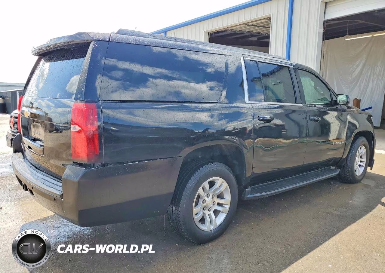 2018 Chevrolet Suburban C1500 Lt VIN:1GNSCHKC5JR371326 - 3