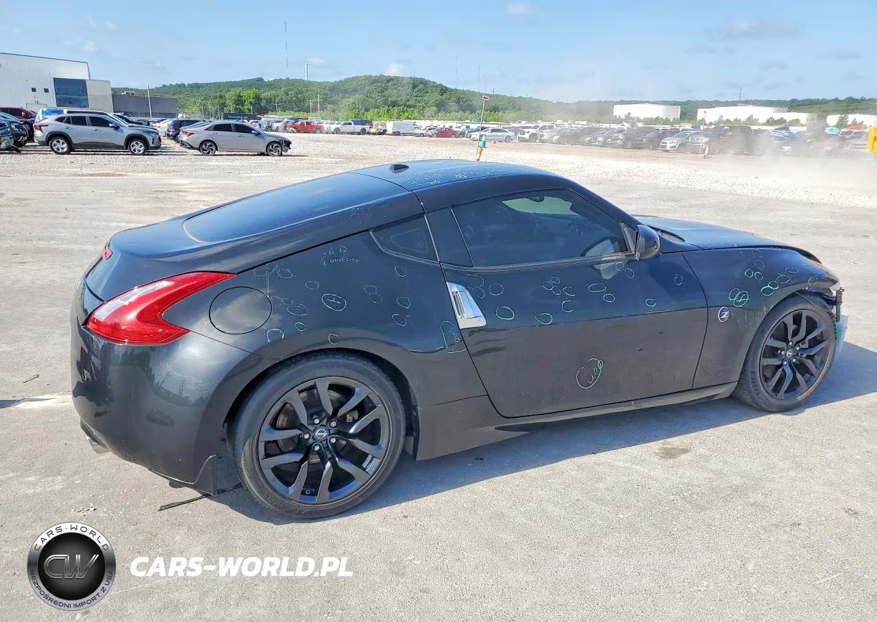 2015 Nissan 370Z Touring VIN:JN1AZ4EHXFM442921 - 3
