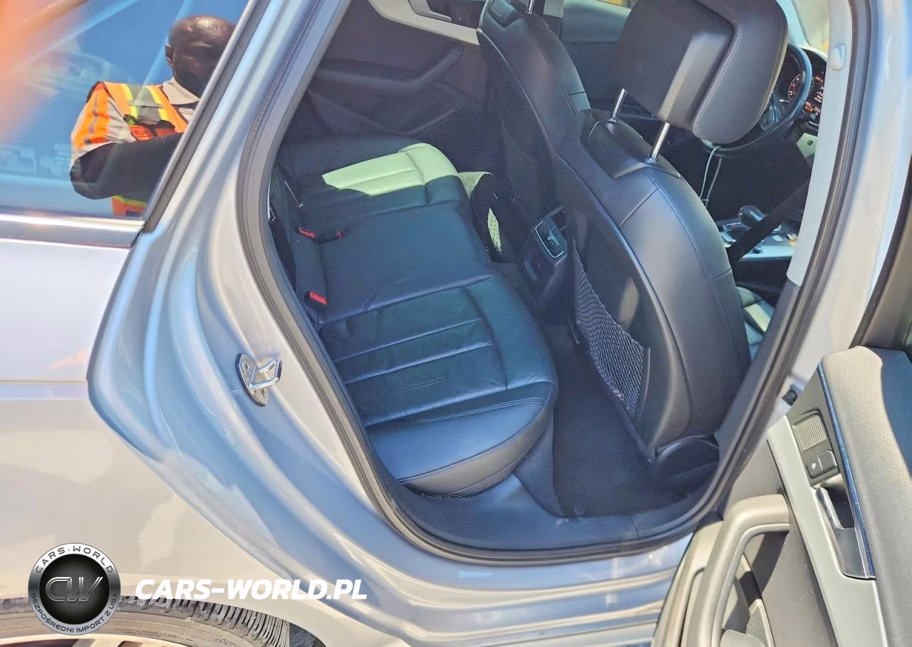 2018 Audi A4 Premium Plus VIN:WAUENAF43JN006965 - 10