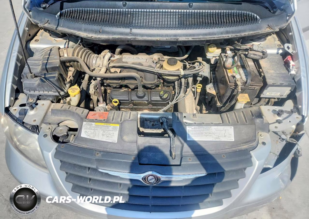 2005 Chrysler Town & Country VIN:1C4GP45R05B440076 - 12