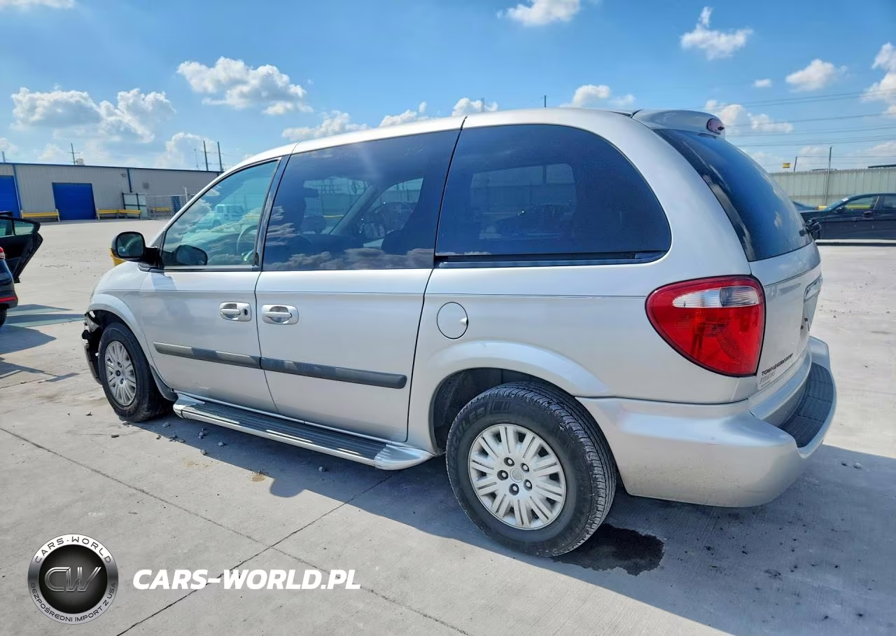 2005 Chrysler Town & Country VIN:1C4GP45R05B440076 - 2