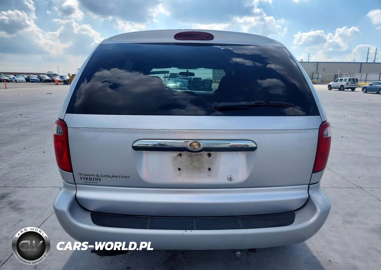 2005 Chrysler Town & Country VIN:1C4GP45R05B440076 - 6