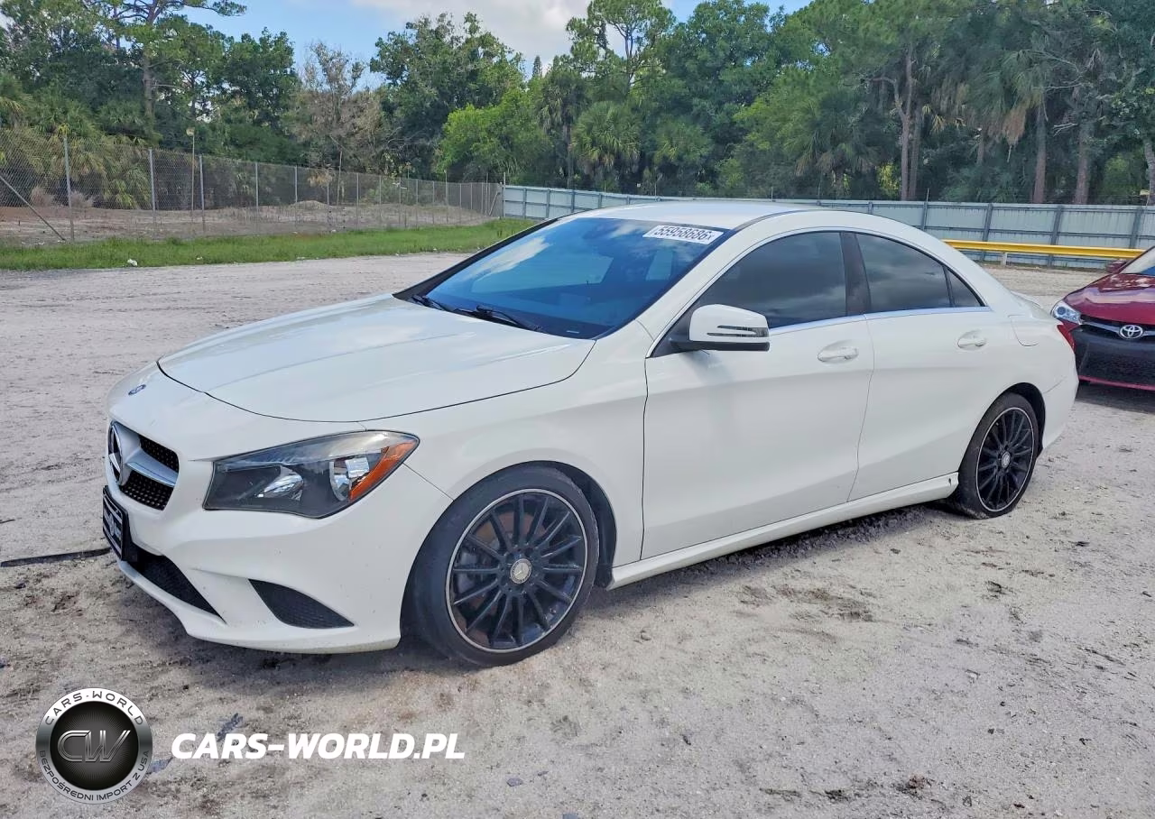 2014 Mercedes-Benz Cla 250 4Matic – zdjęcie 1 z 12