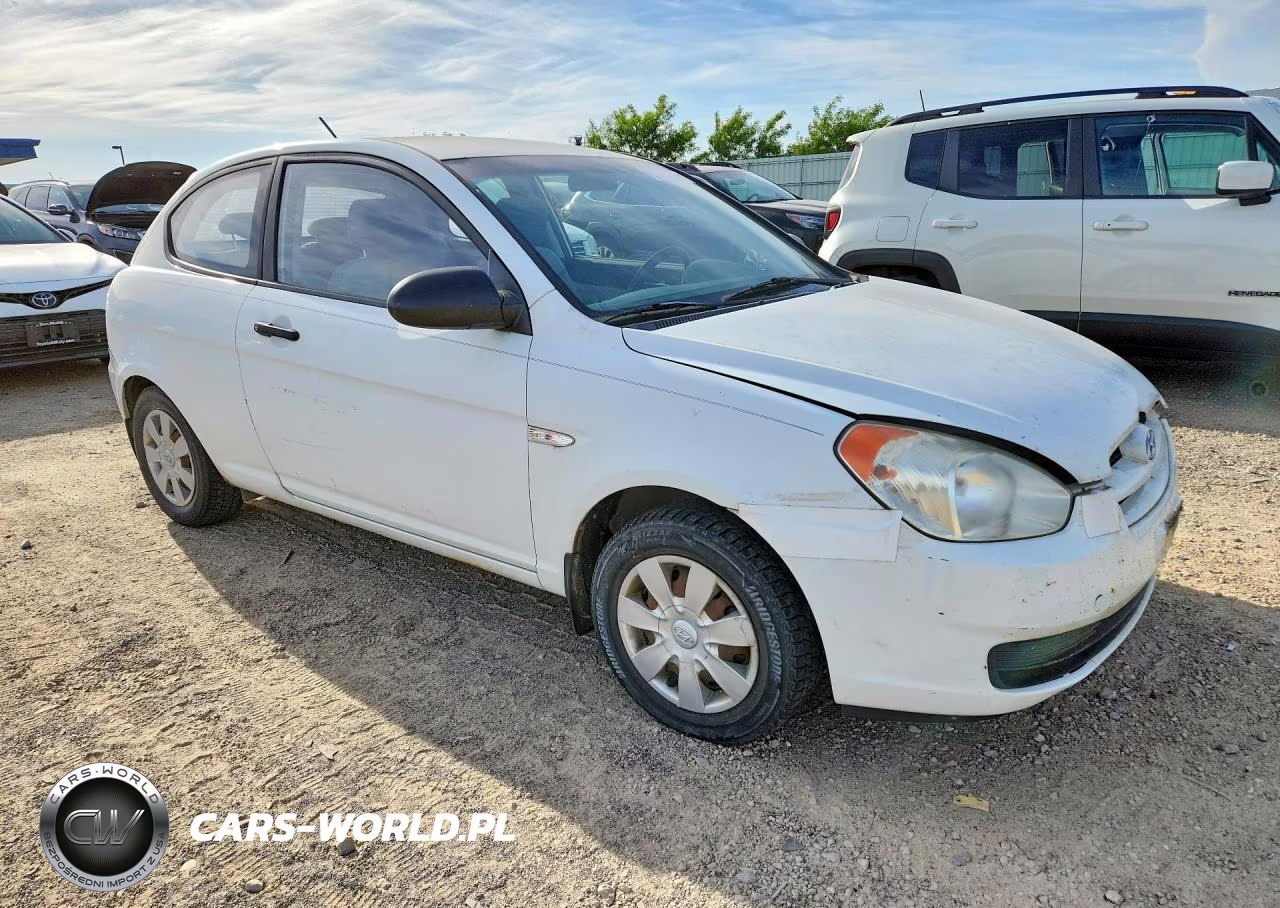 2007 Hyundai Accent Gs VIN:KMHCM36C97U036272 - 4