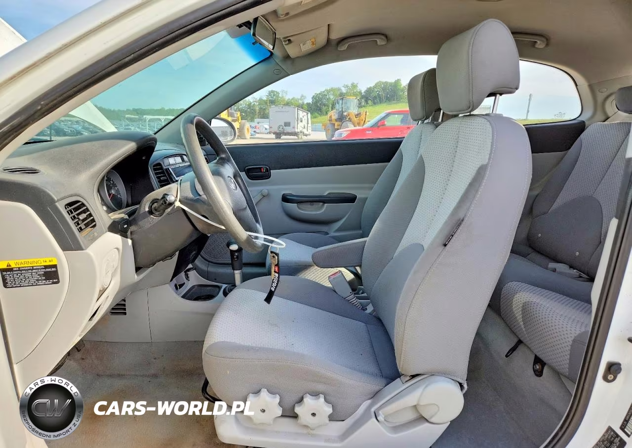 2007 Hyundai Accent Gs VIN:KMHCM36C97U036272 - 7