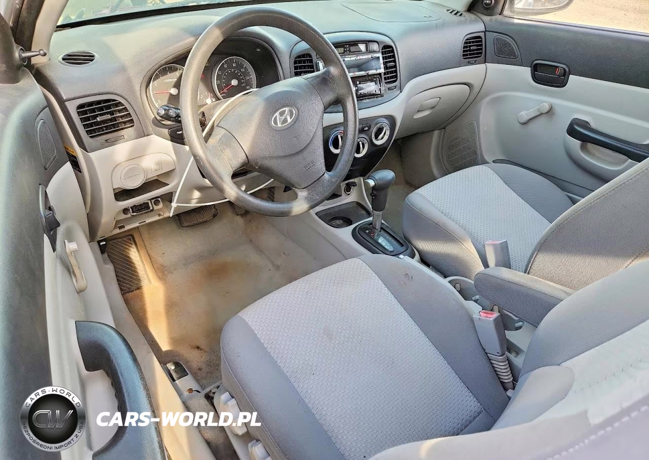 2007 Hyundai Accent Gs VIN:KMHCM36C97U036272 - 8