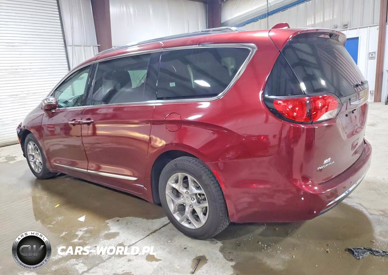 2018 Chrysler Pacifica Limited VIN:2C4RC1GG7JR233064 - 2