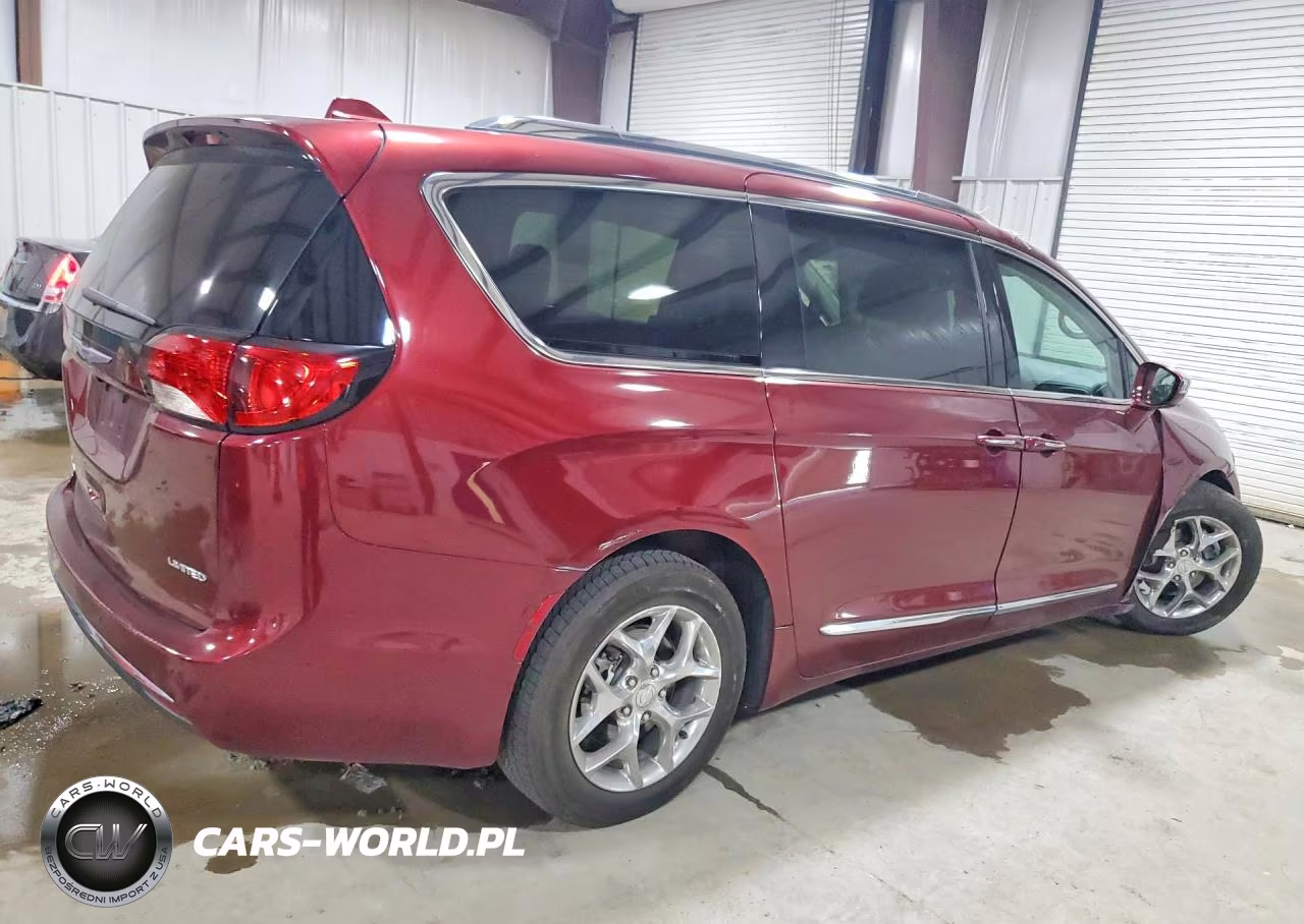 2018 Chrysler Pacifica Limited VIN:2C4RC1GG7JR233064 - 3