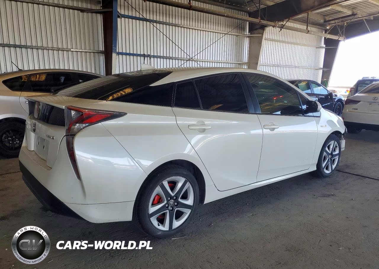 2016 Toyota Prius Three Touring VIN:JTDKARFU0G3017362 - 3