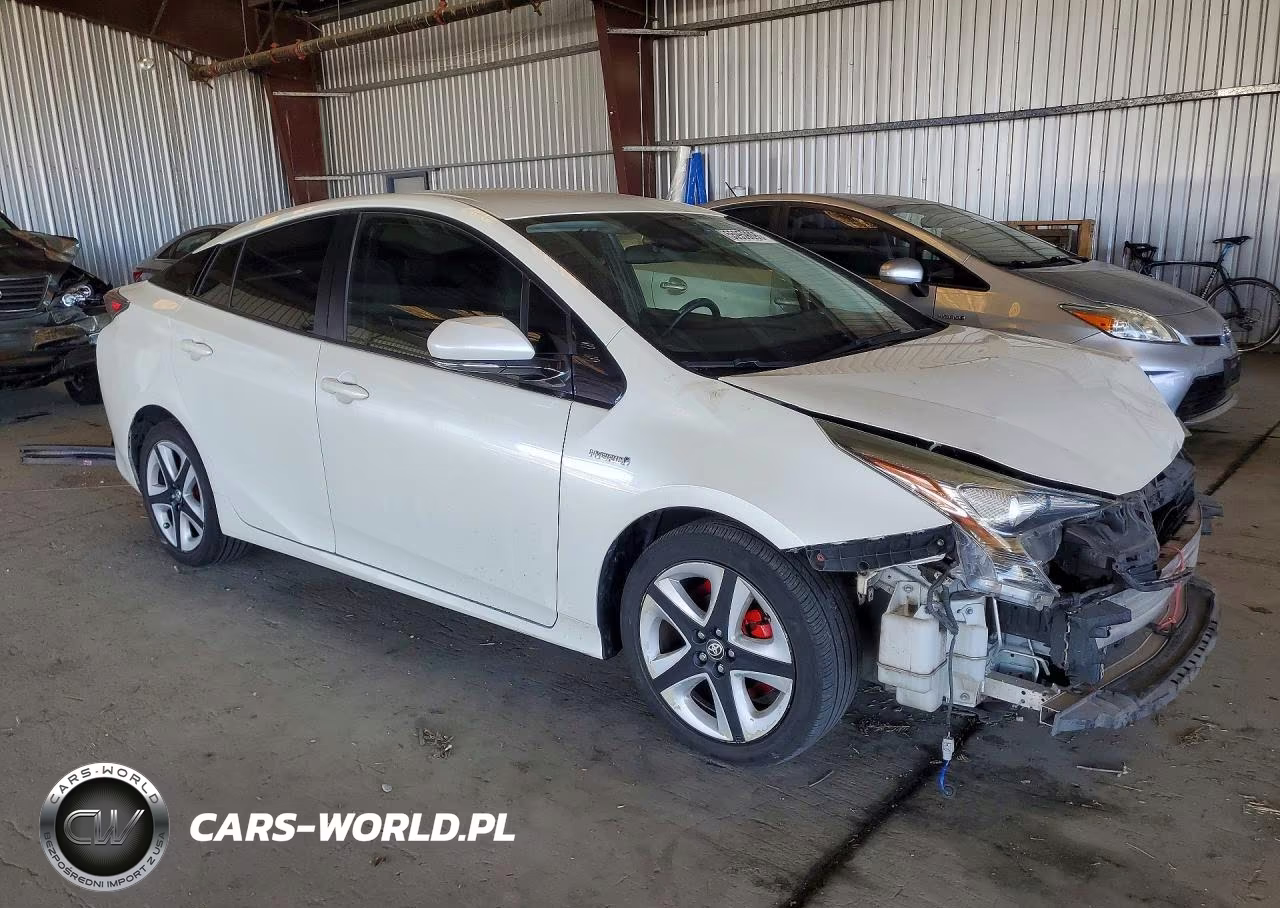 2016 Toyota Prius Three Touring VIN:JTDKARFU0G3017362 - 4