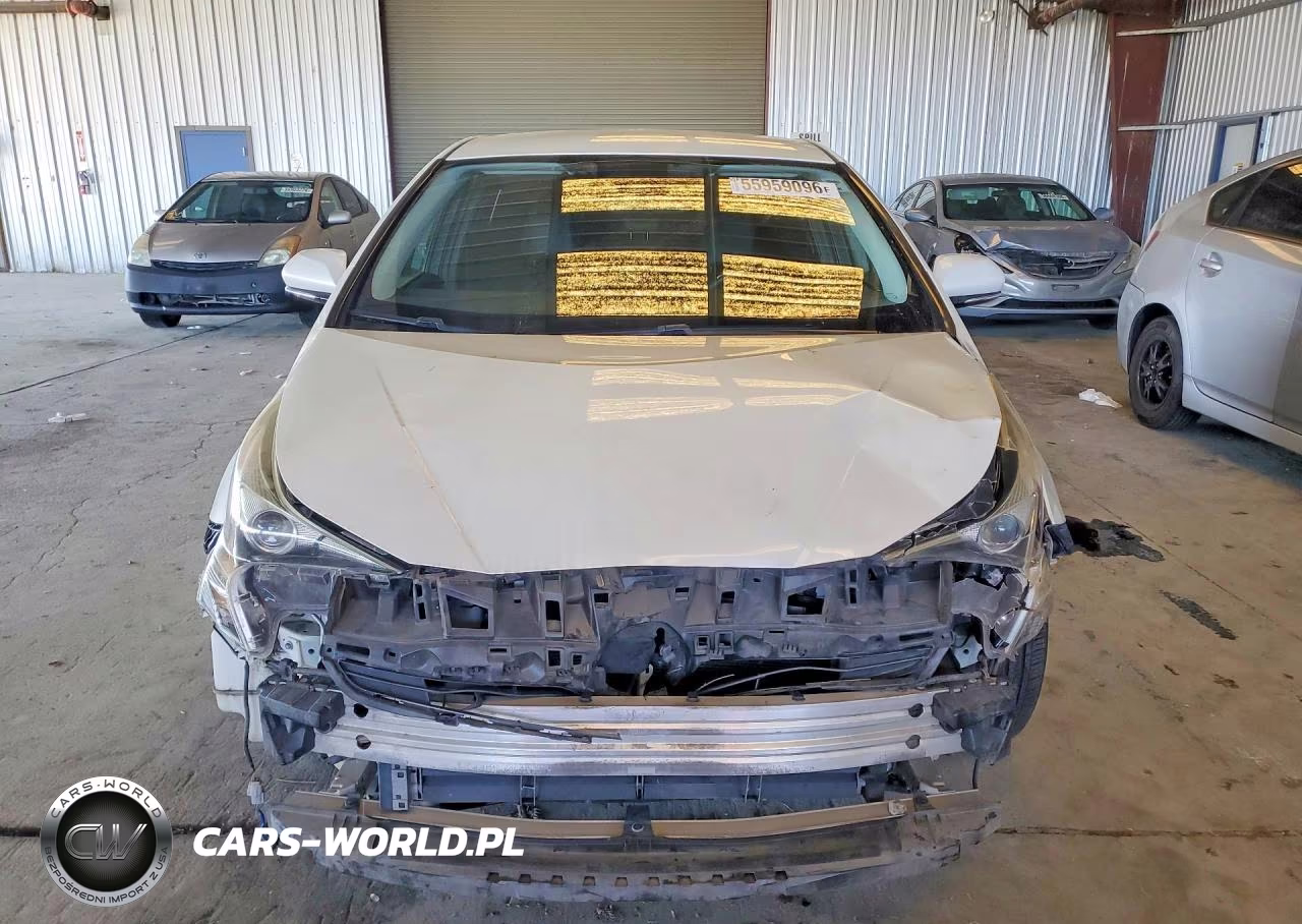 2016 Toyota Prius Three Touring VIN:JTDKARFU0G3017362 - 5