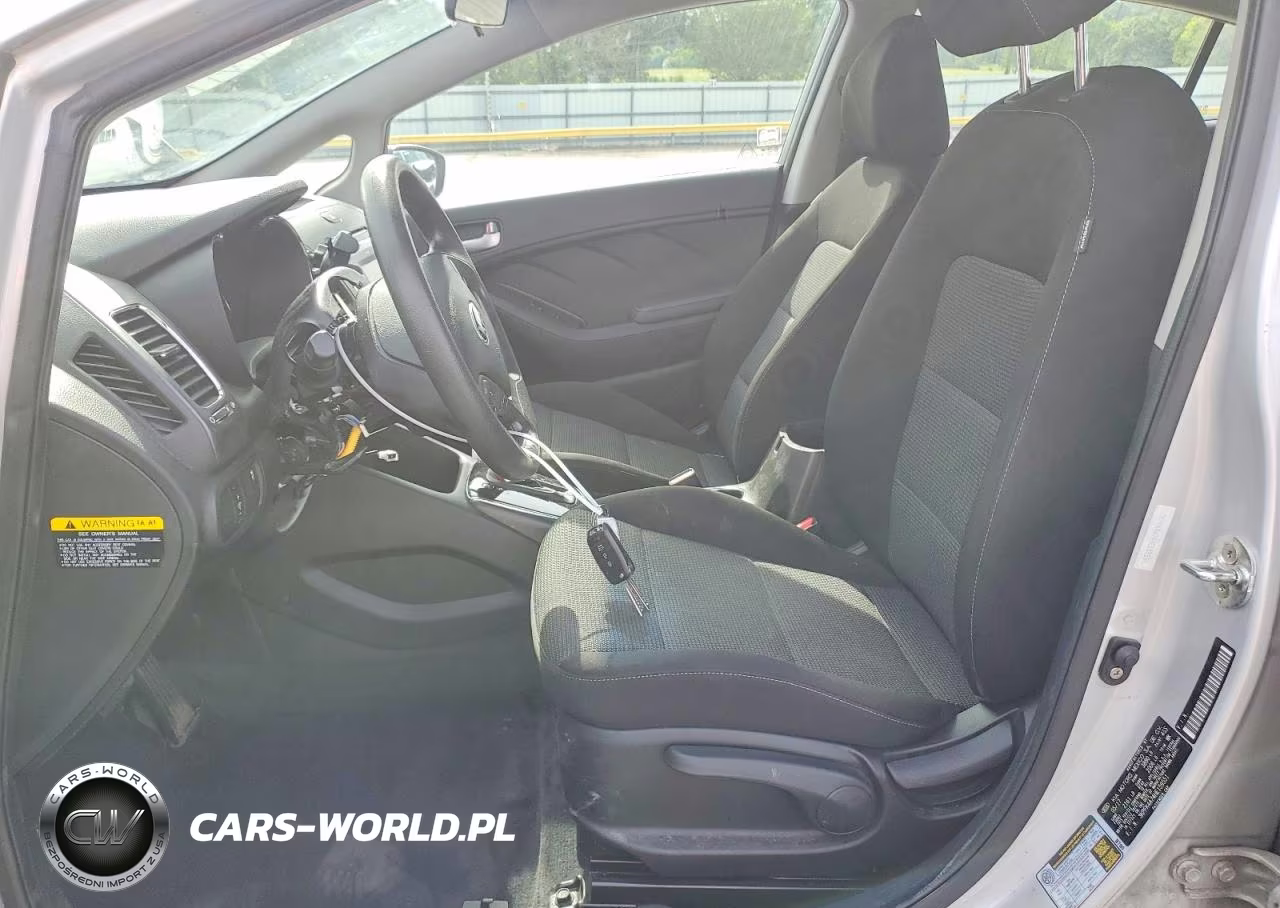 2017 Kia Forte Lx VIN:3KPFK4A74HE159551 - 7